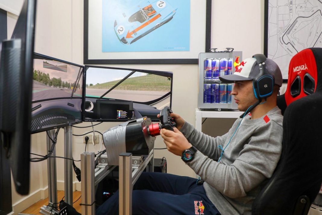 Ayhancan Güven Red Bull Gaming Ground@HOME’da Formula 1 pilotlarıyla yarıştı