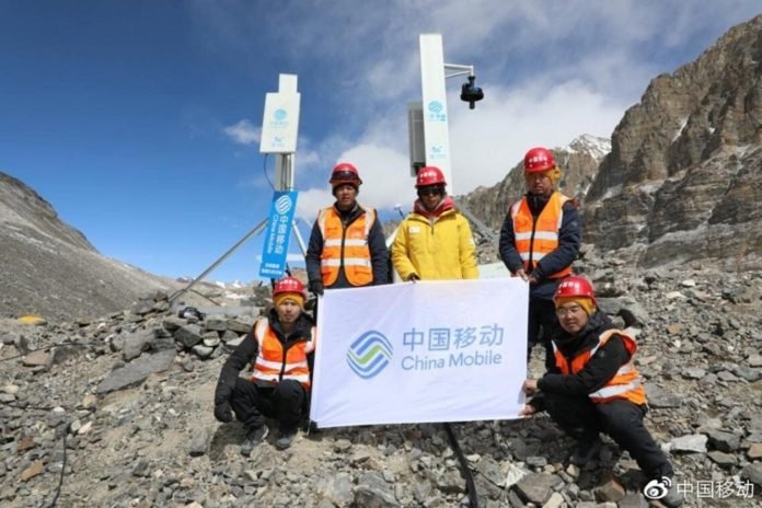 Huawei, Everest’in Tepesine 5G Antenleri Yerleştirdi
