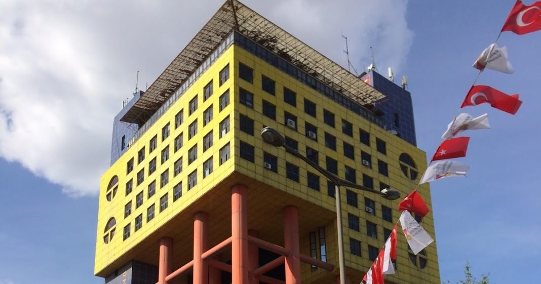 Google'ın 'Dünyanın En Saçma Binası' Olarak Gösterdiği Kahramanmaraş'taki Bina Yıkılacak