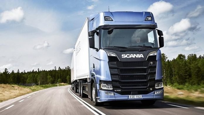 Scania Güneş Enerjili Hibrit Kamyonları Test Etmeye Başladı