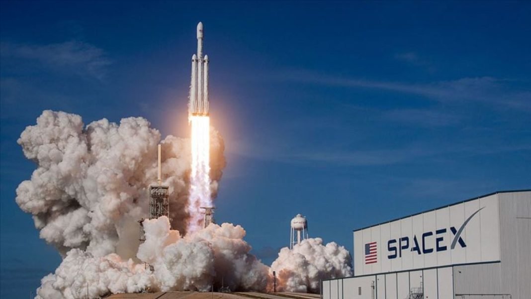 SpaceX, ABD Casus Uydusu Fırlatma Görevini Son Saniyede İptal Etti