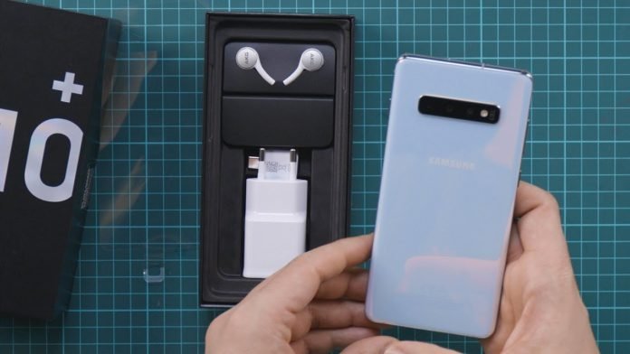 Samsung, Kutu İçeriği Sadeleştirme İşleminin Kademeli Olarak Yayılacağını Açıkladı