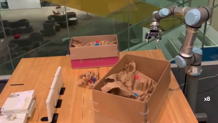 Radyo dalgalarını kullanarak gizli nesneleri bulabilen robot geliştirildi Radyo dalgalarını kullanarak gizli nesneleri bulabilen robot geliştirildi