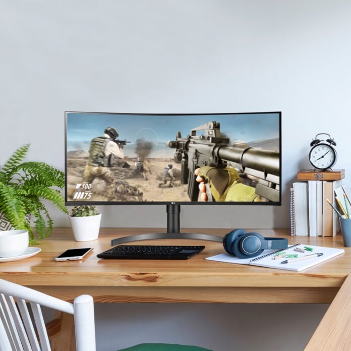 Çalışanların ve Oyuncuların Tüm İhtiyaçlarını Karşılayan Monitör