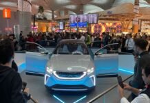 Togg Konsept Akıllı Cihazı İGA İstanbul Havalimanı’nda yolcularla buluşuyor Togg Konsept Akıllı Cihazı İGA İstanbul Havalimanı’nda yolcularla buluşuyor