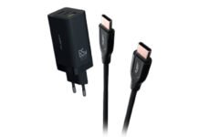 Monster Notebook şarj için güçleri birleştirdi: Pusat Seyahat Kiti