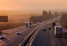 Bayram Yolculuğunda Otoyol Hipnozuna Girmeyin! Bayram Yolculuğunda Otoyol Hipnozuna Girmeyin!